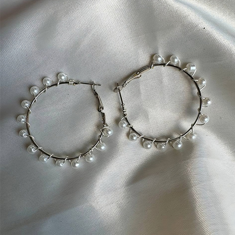 Sanaa Elegant Pearl Earrings