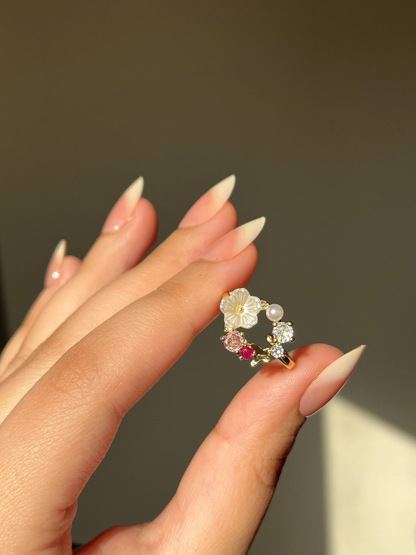 White Flower Simple Ring - Gold Plated