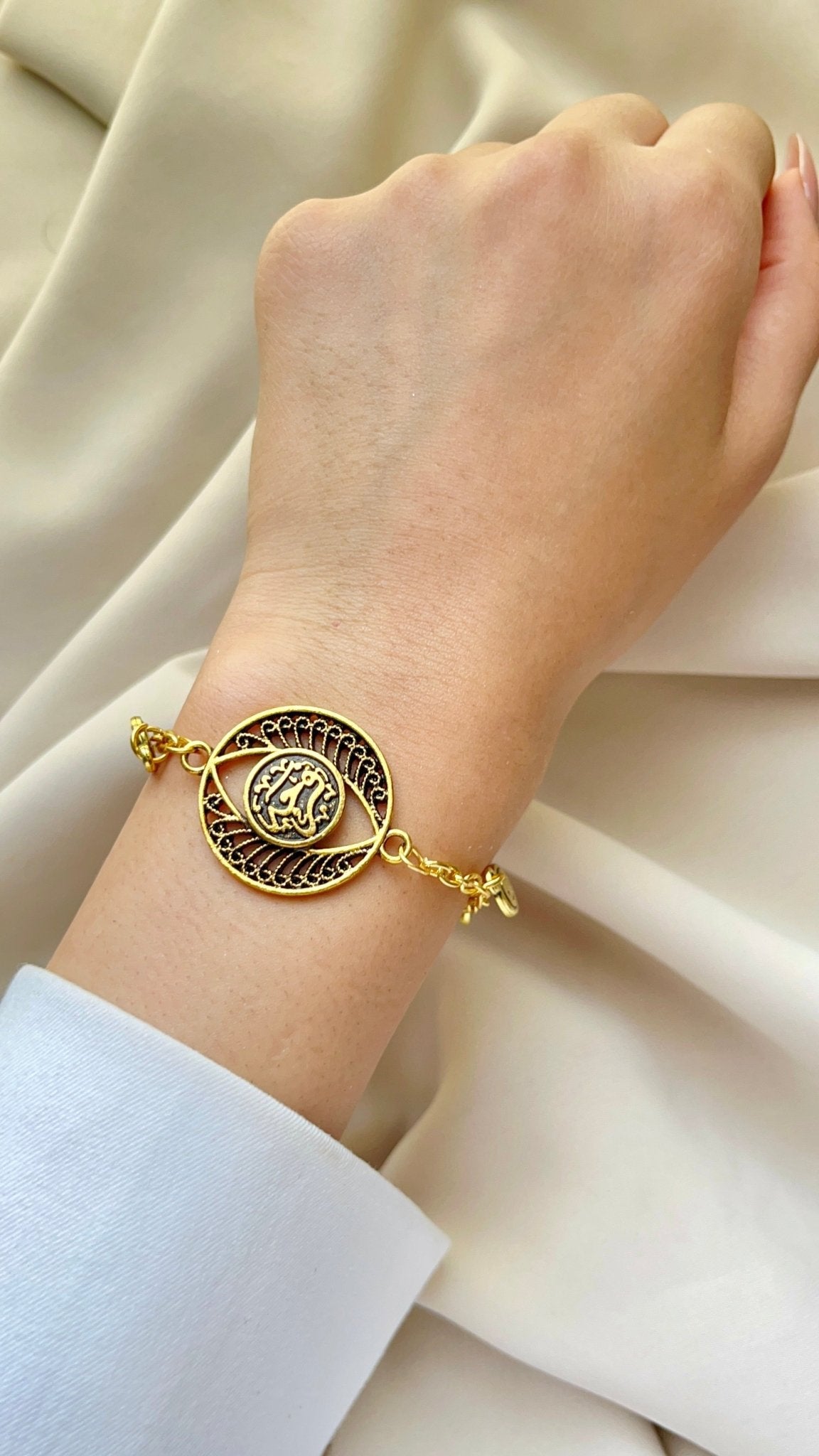 Farha Simple Bracelets
