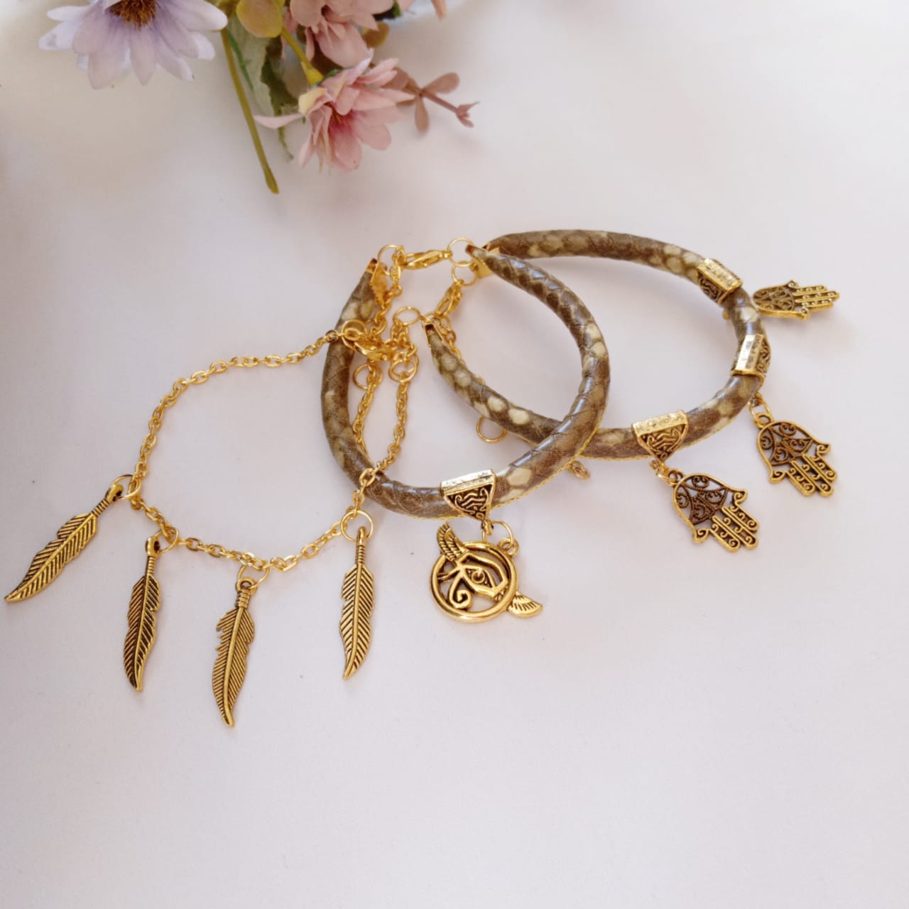 Lora Simple Bracelets
