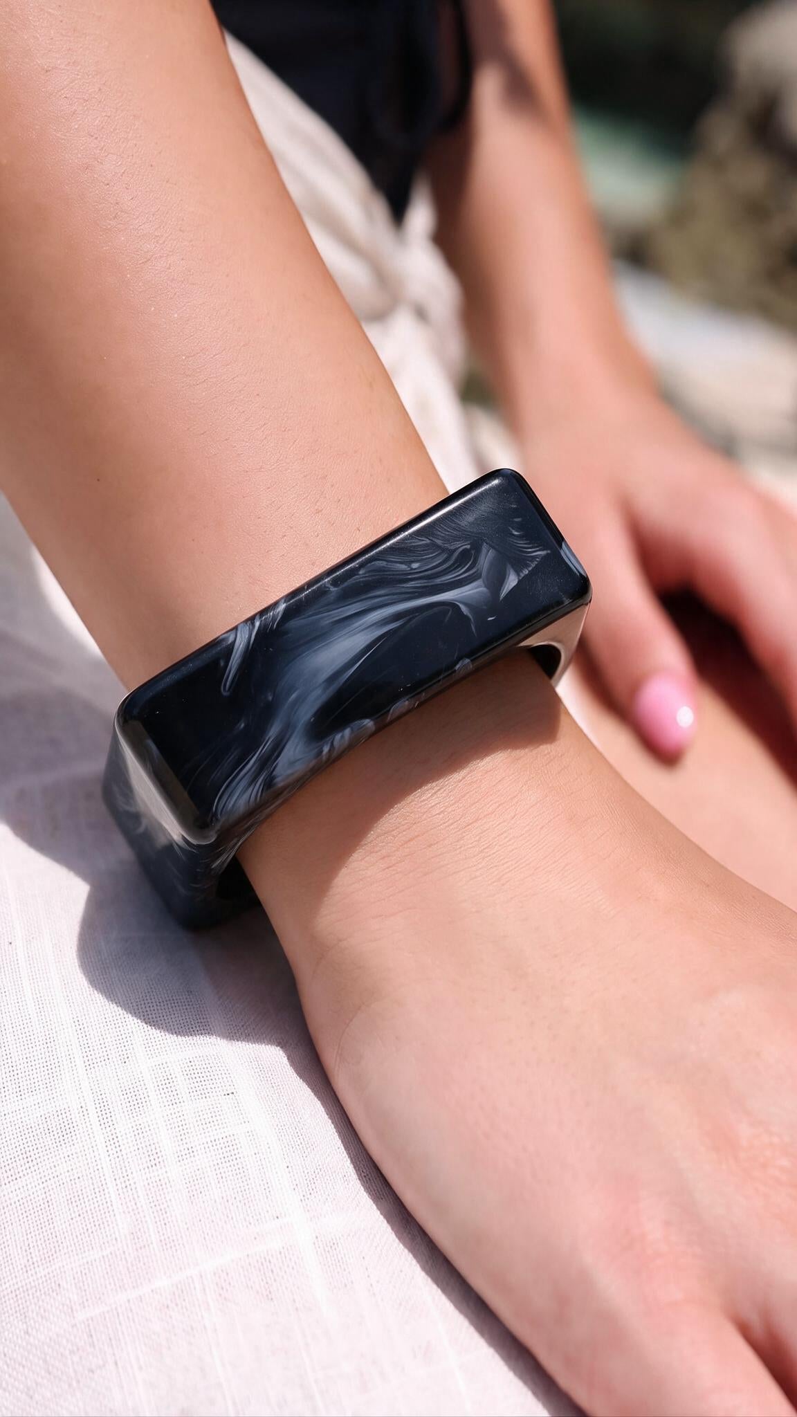 Masa Bangle - Acrylic