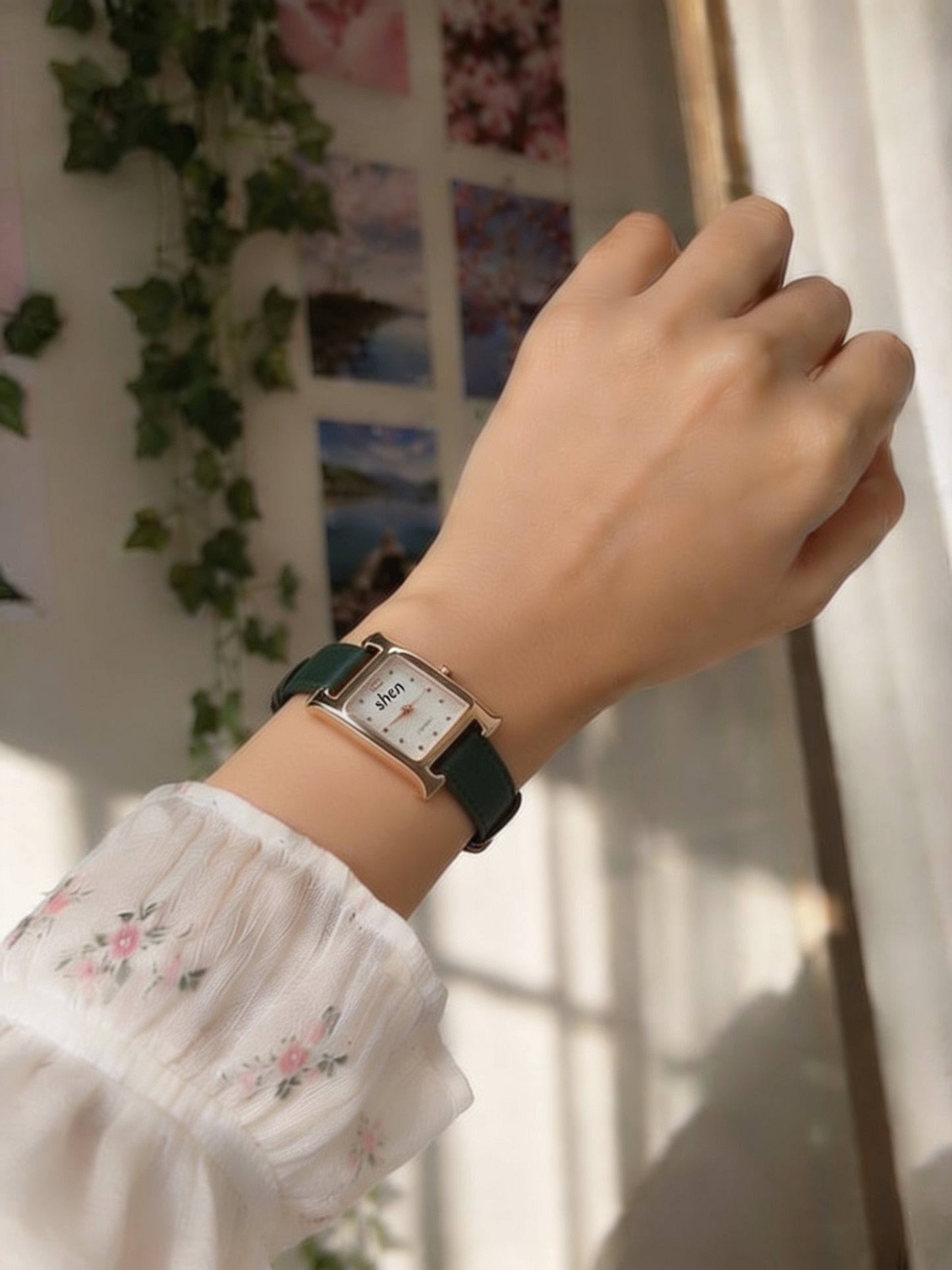 Caroline Watch