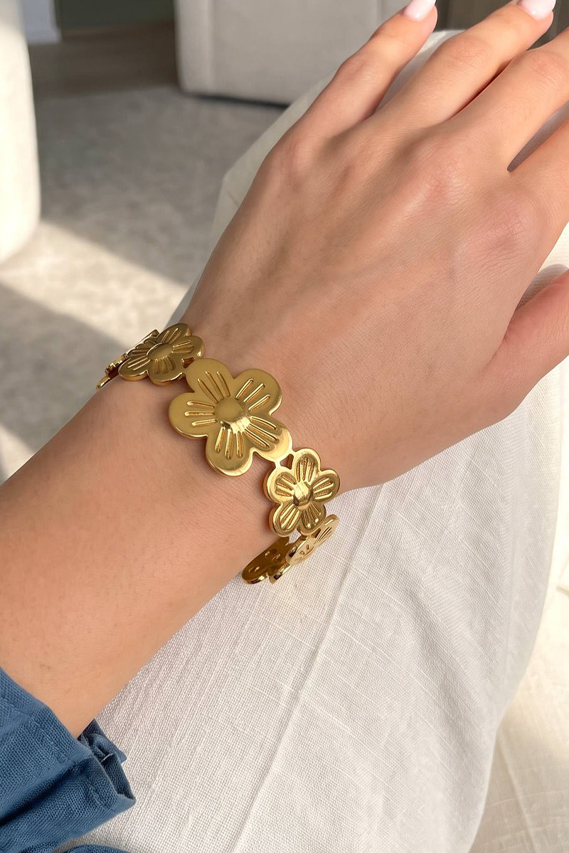 Flower Bangle - Gold Plated