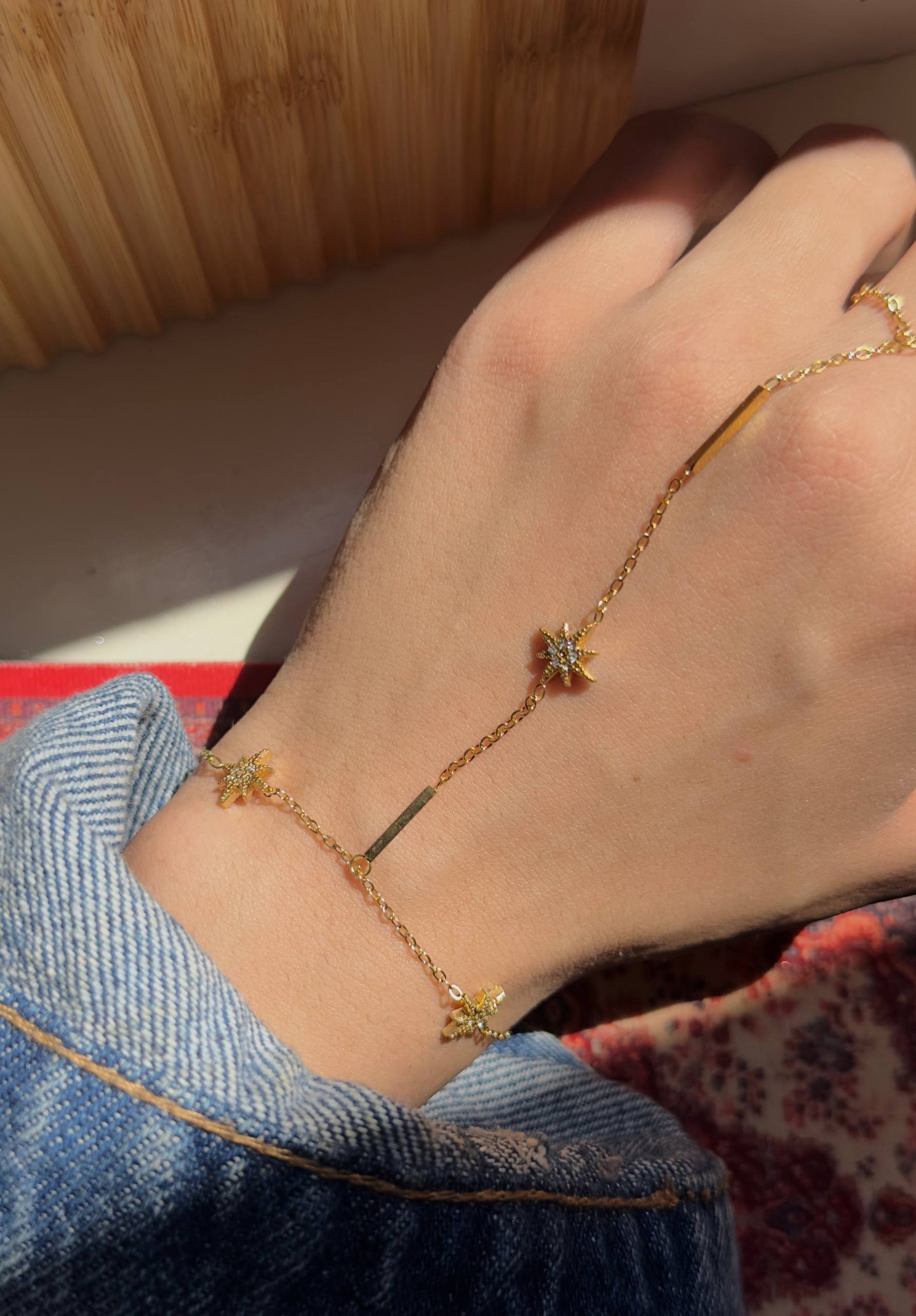 Alaa Hand Chain - Gold Plated