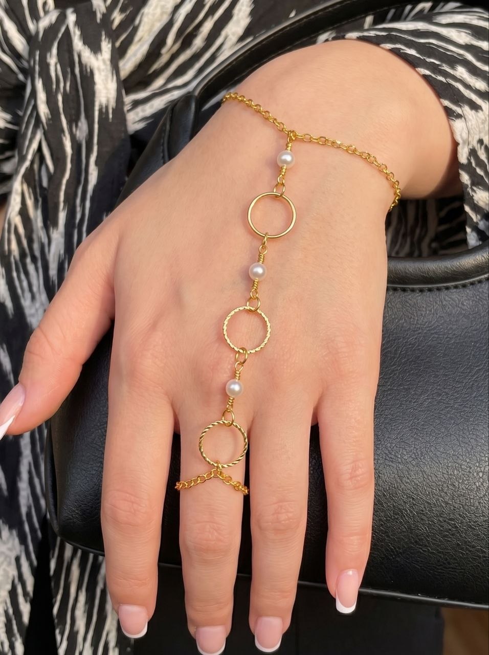Lina Hand Chain - Stainless Steel