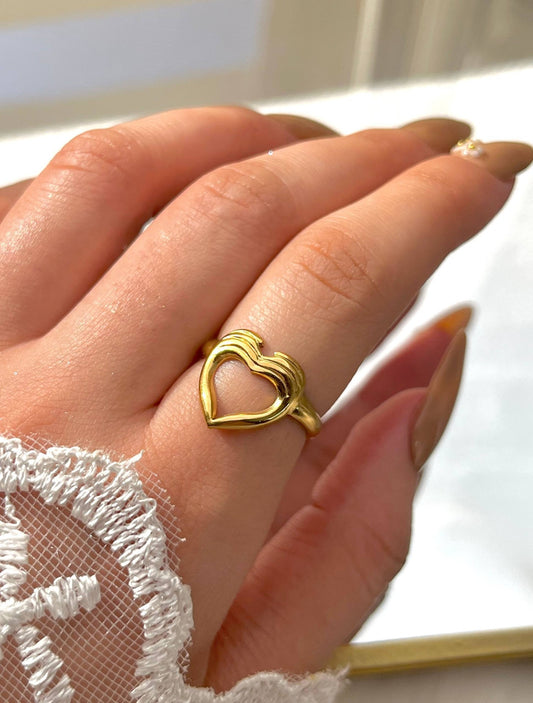 Amora Heart Ring - Stainless Steel