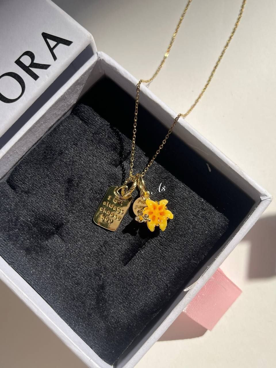 Flower Necklace - Stainless Steel
