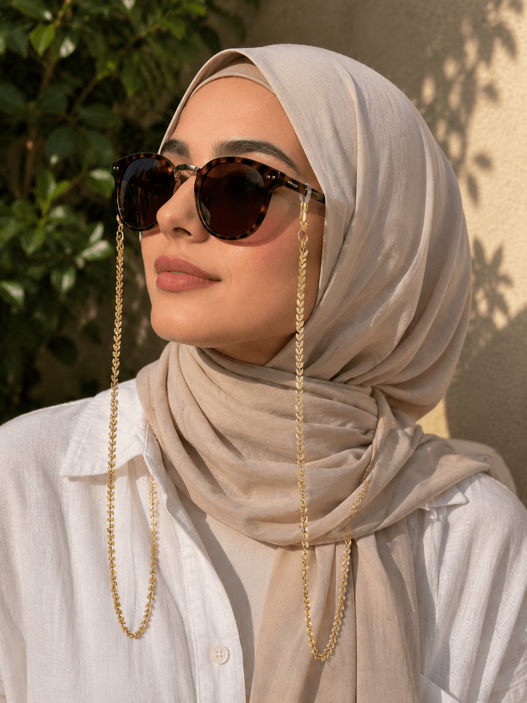 Rowna Glasses Chain - Chinese gold