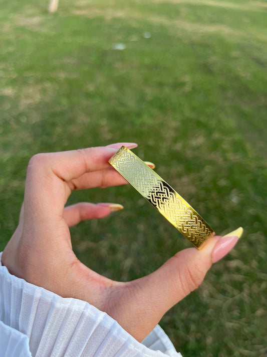 Reem bangle – Timeless Elegance
