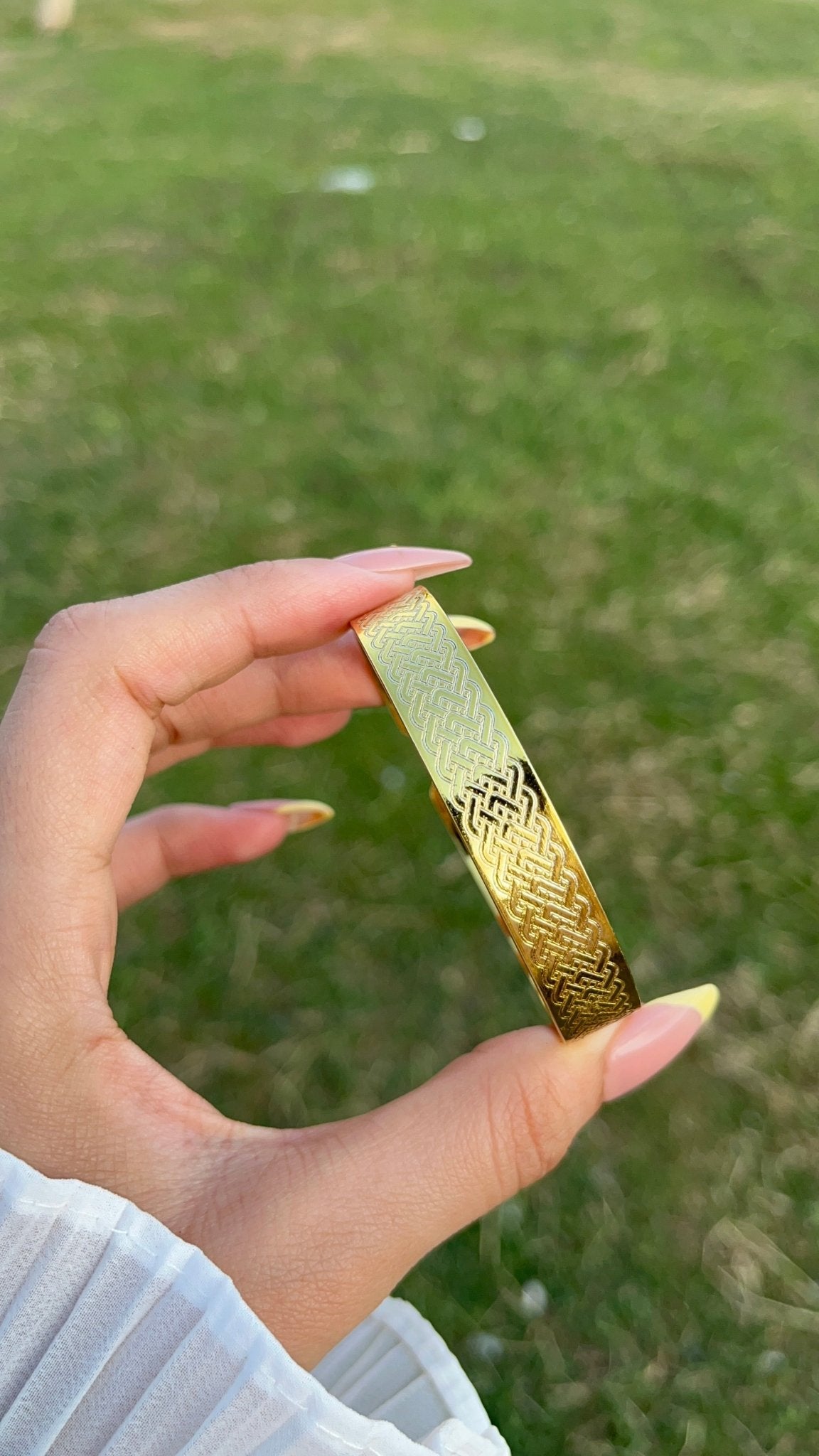 Reem bangle – Timeless Elegance