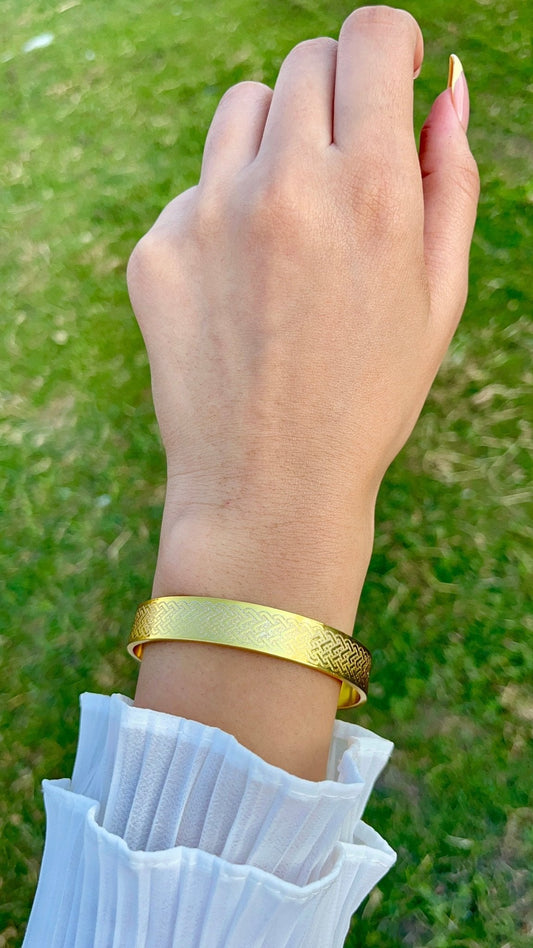Reem bangle – Timeless Elegance