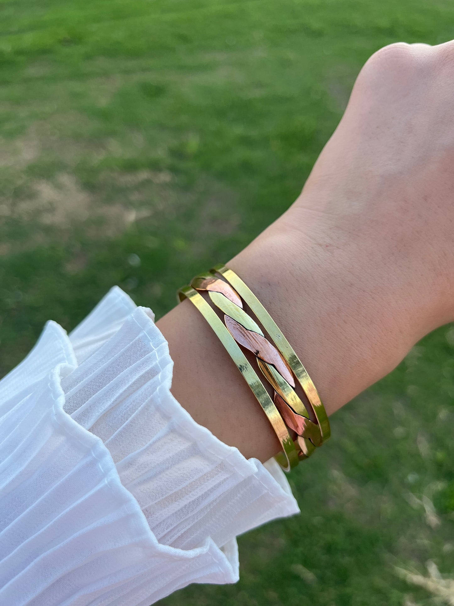 Mira Bangle – Twisted Gold