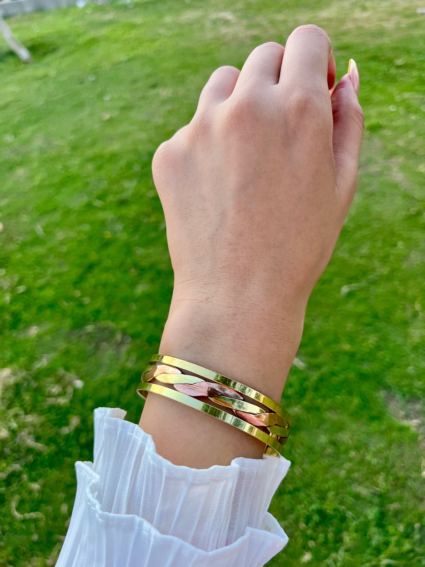 Mira Bangle – Twisted Gold