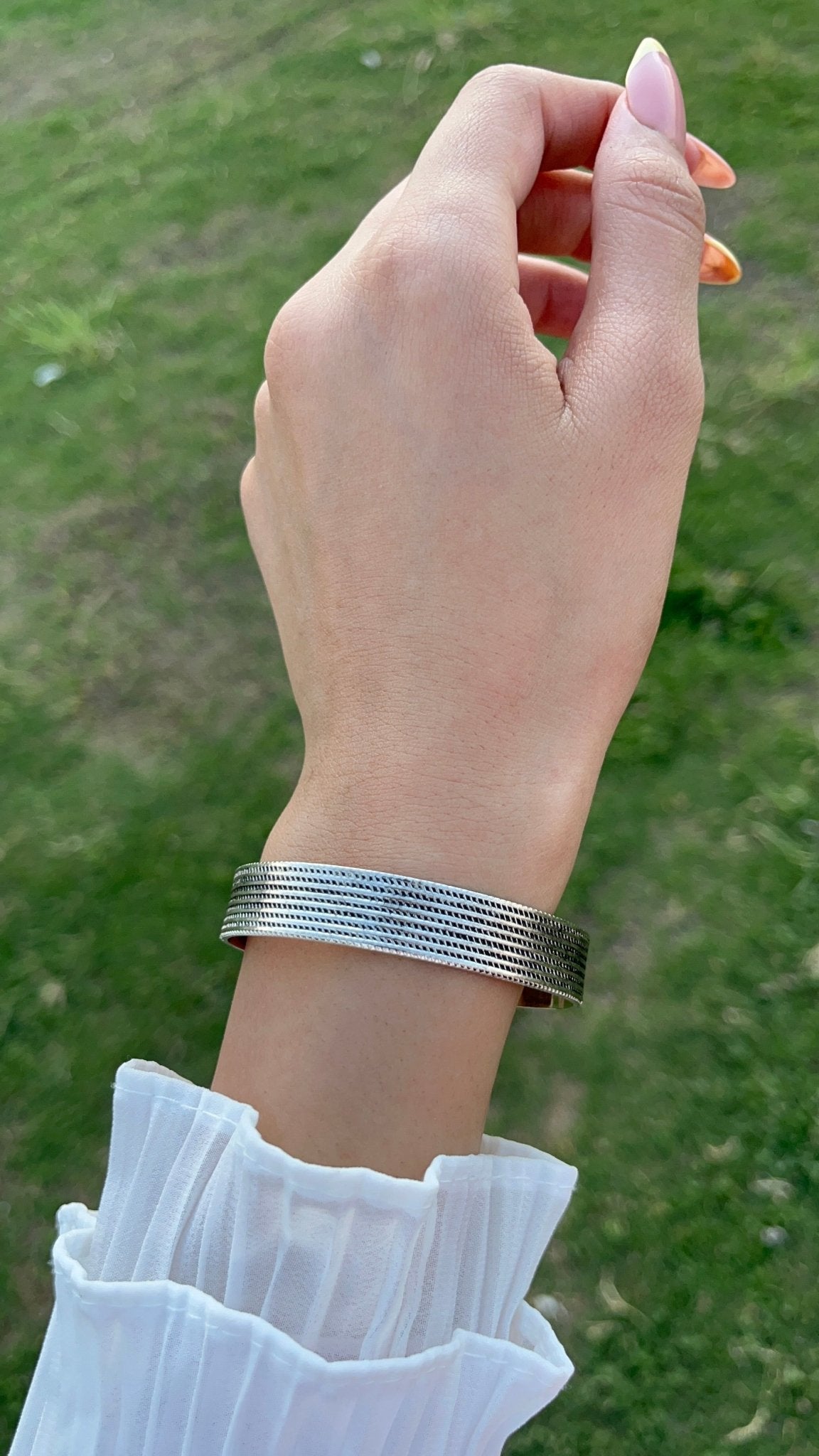 Rana bangle – Minimal Edge