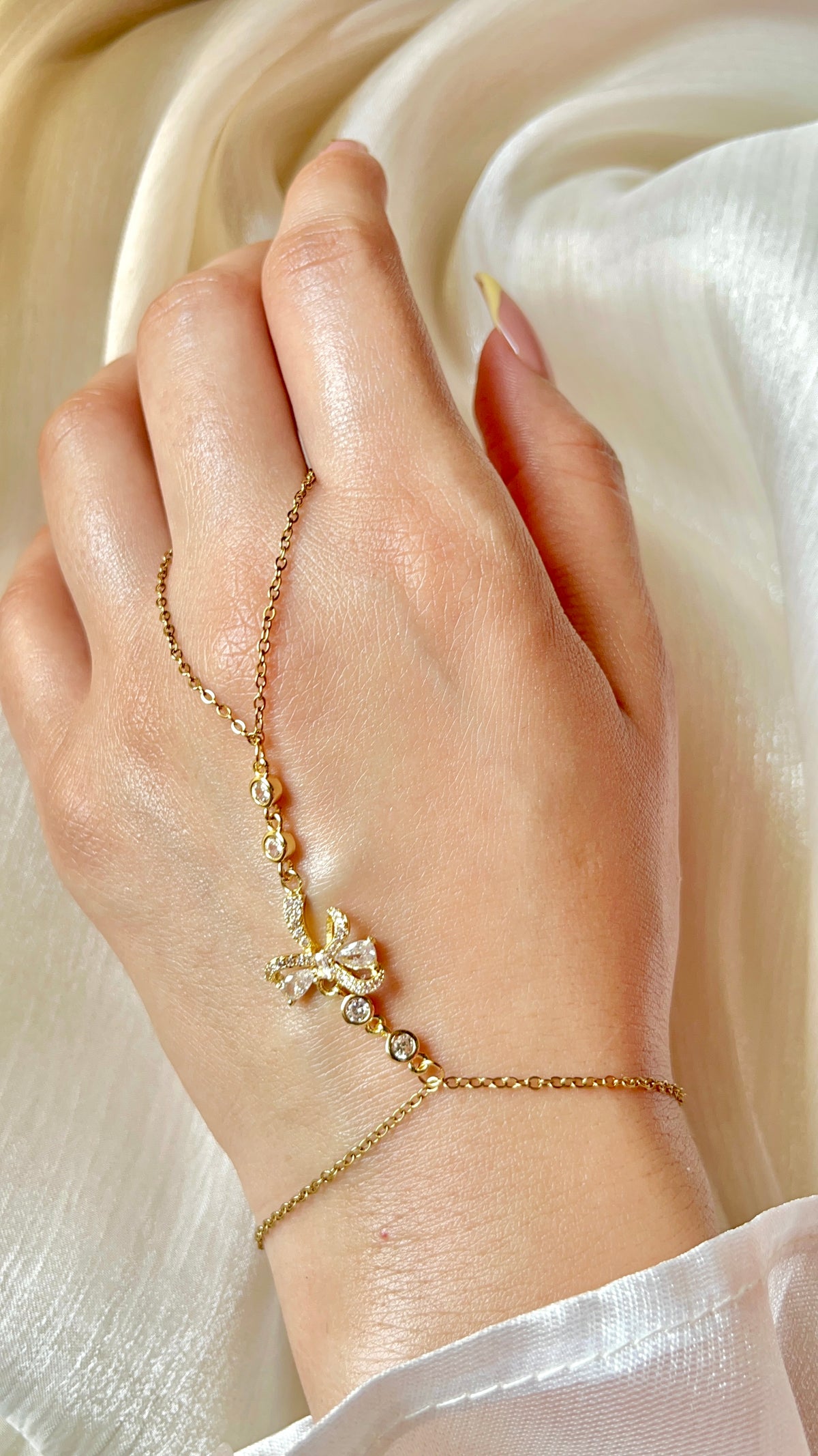 Sila Hand Chain - Stainless Steel