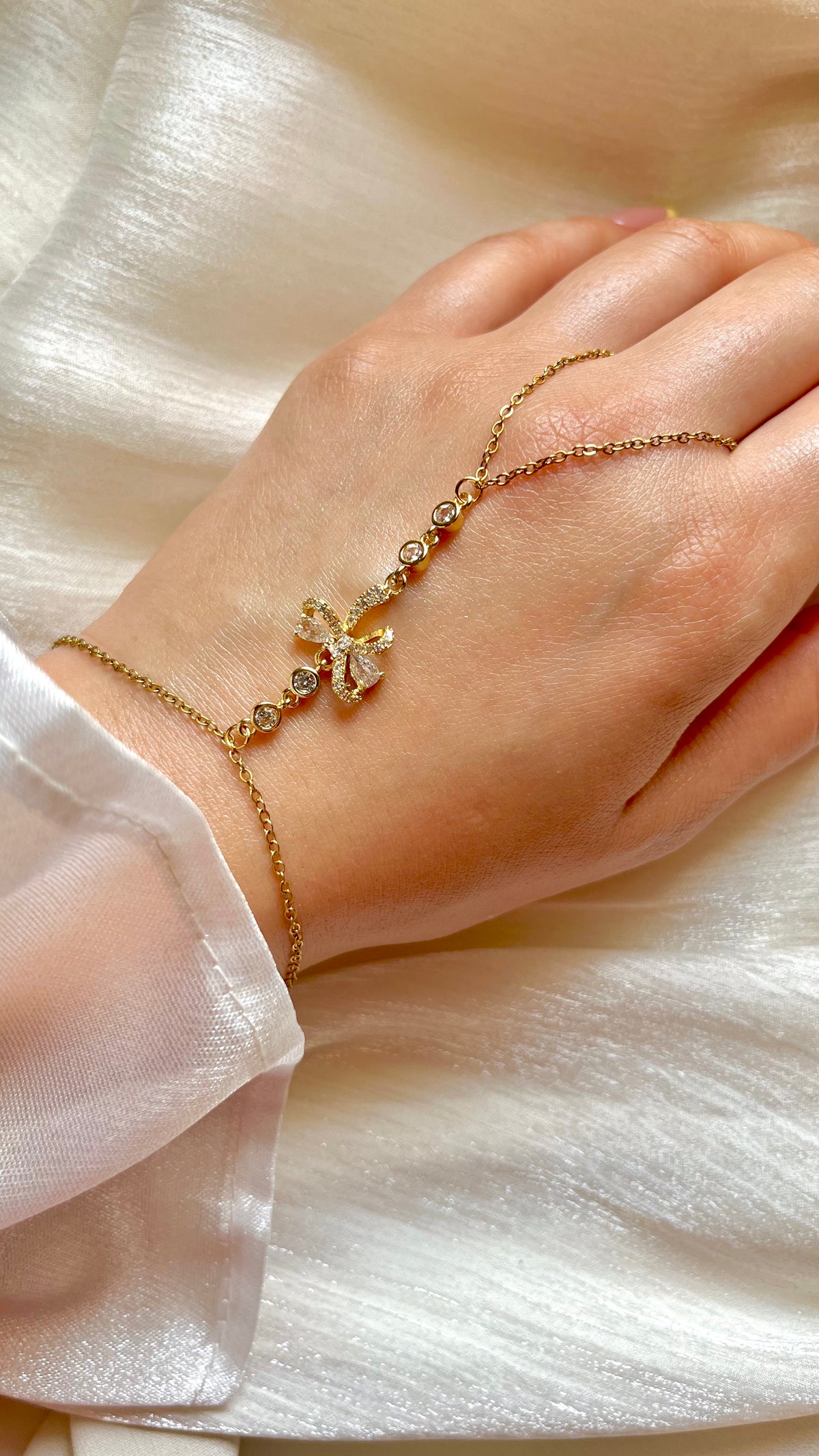 Sila Hand Chain - Stainless Steel