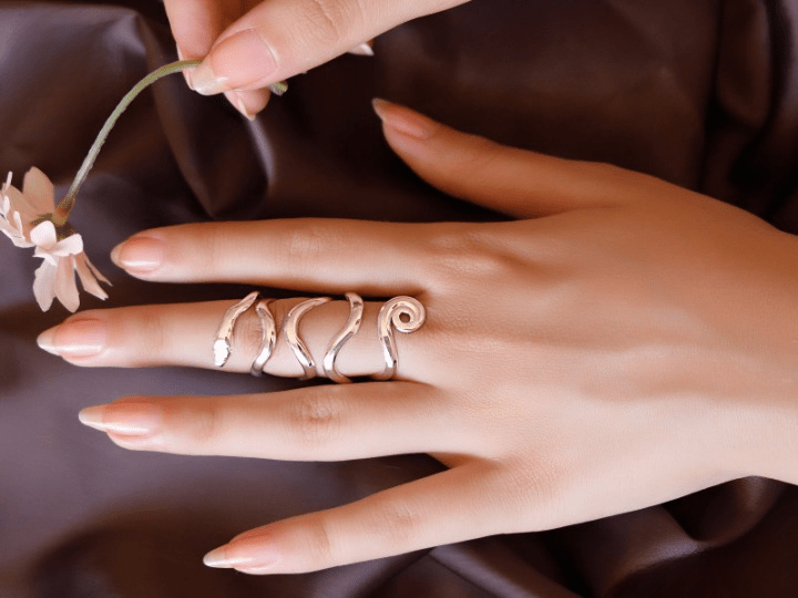 Nahla Ring - Copper & Silver Plated