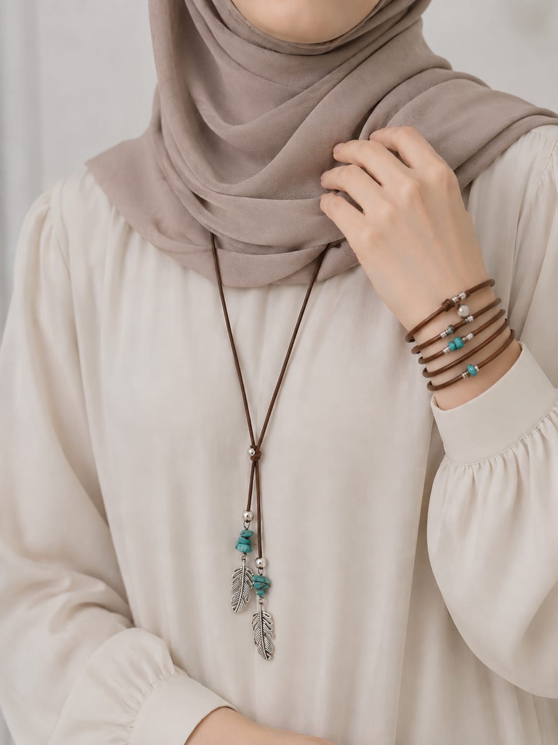 Salma Leather Set