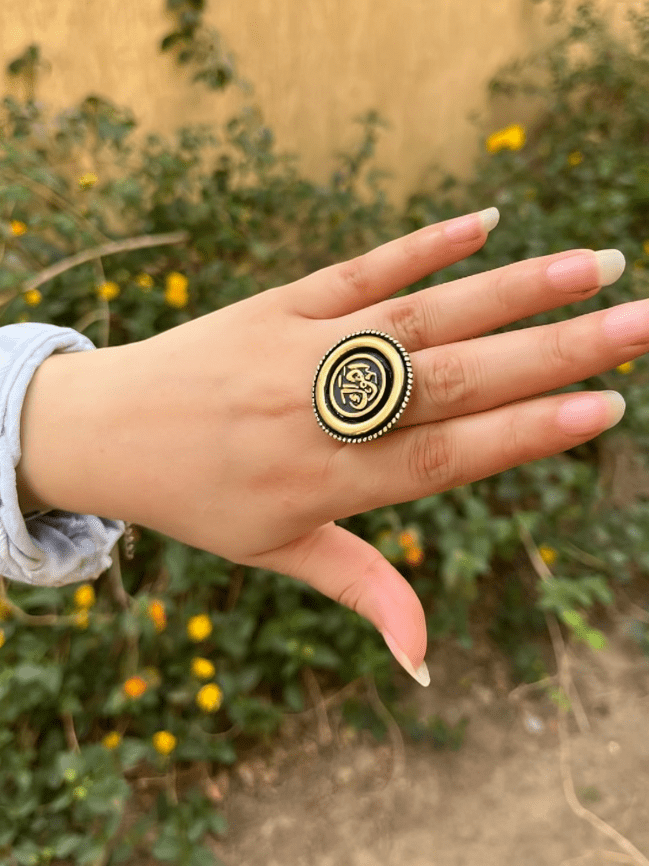 Carla Simple Ring