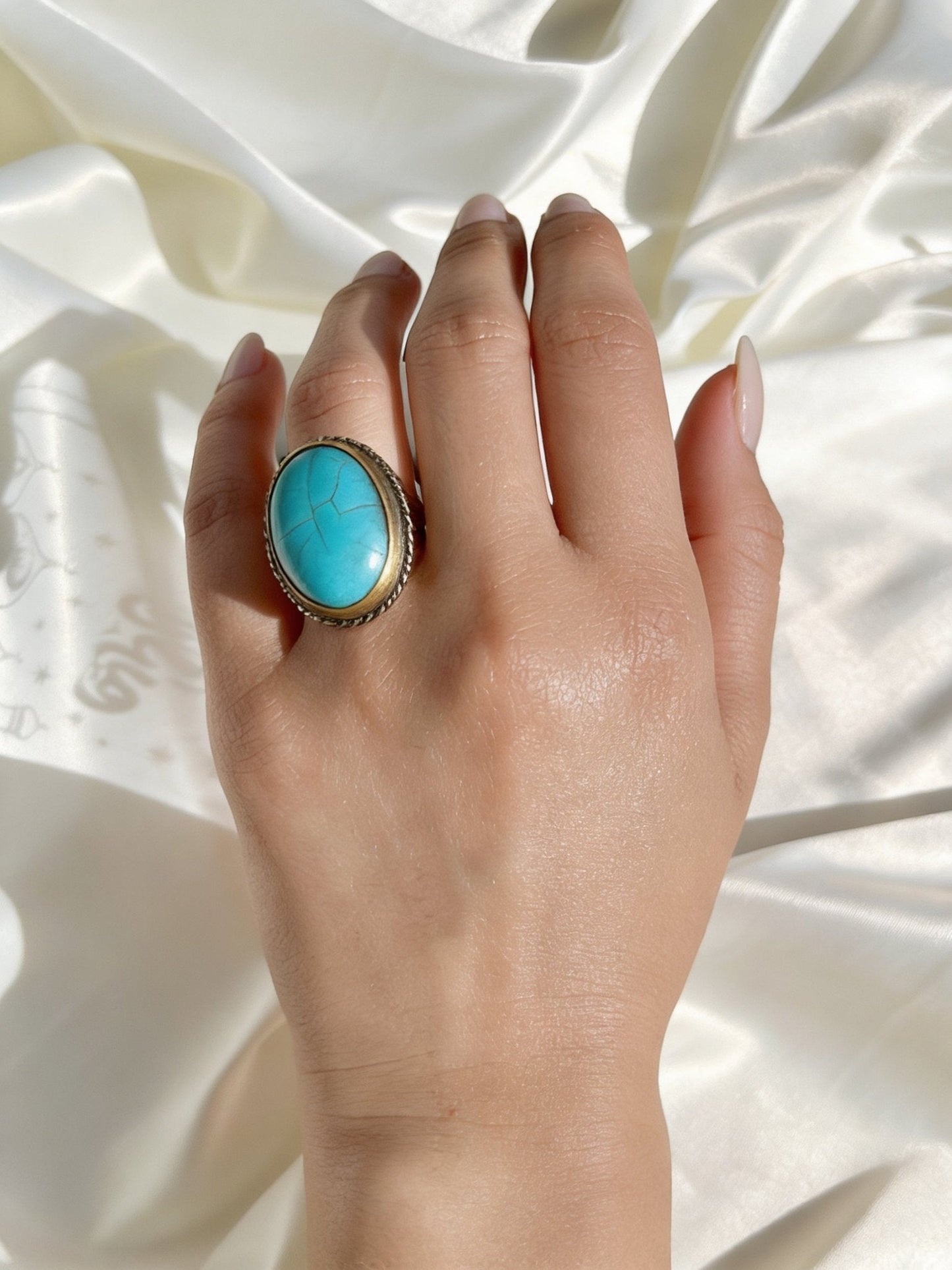 Mawada Simple Agate Ring