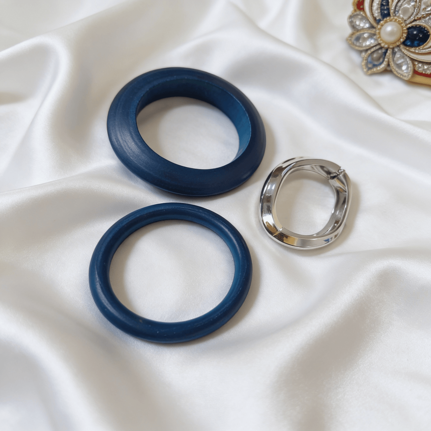 Boho Silver Wooden Bangle Set