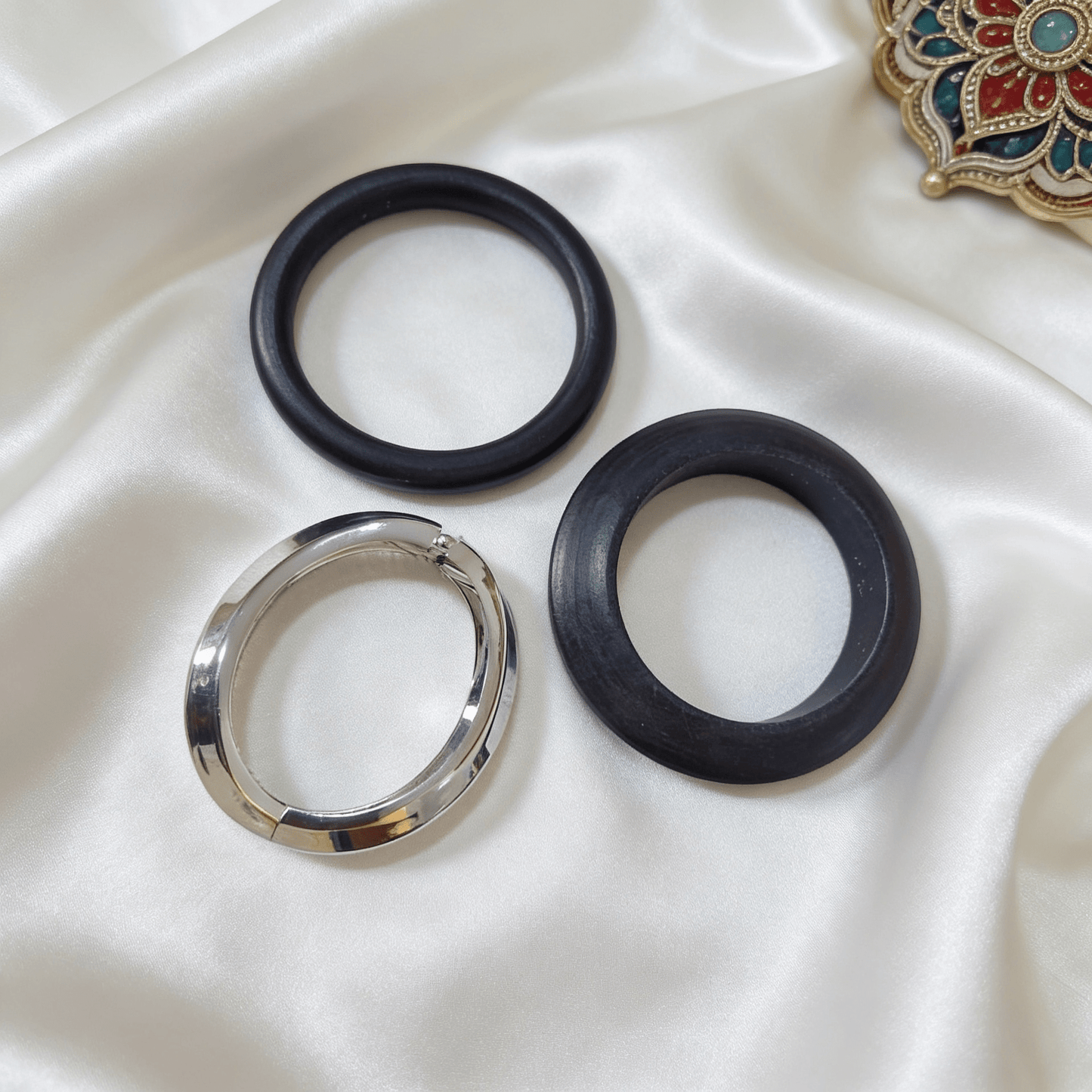 Boho Silver Wooden Bangle Set