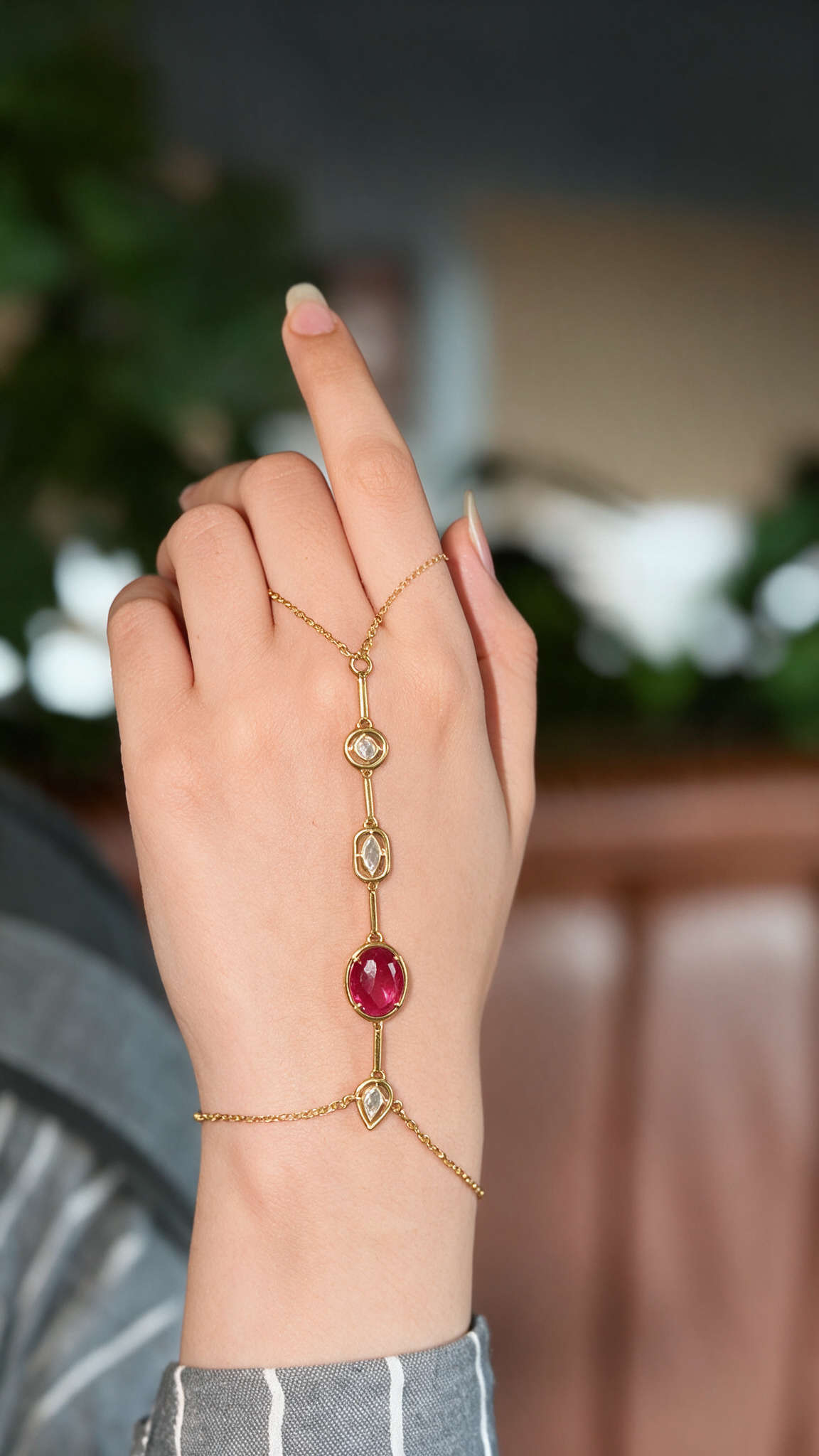 Rana Hand Chain - Stainless Steel