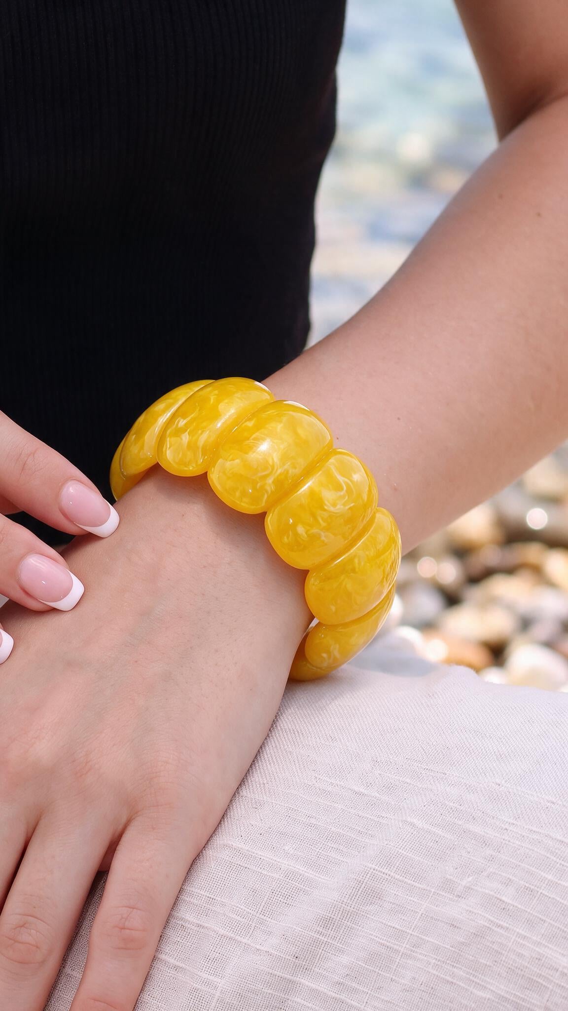 Dyana Bangle - Acrylic