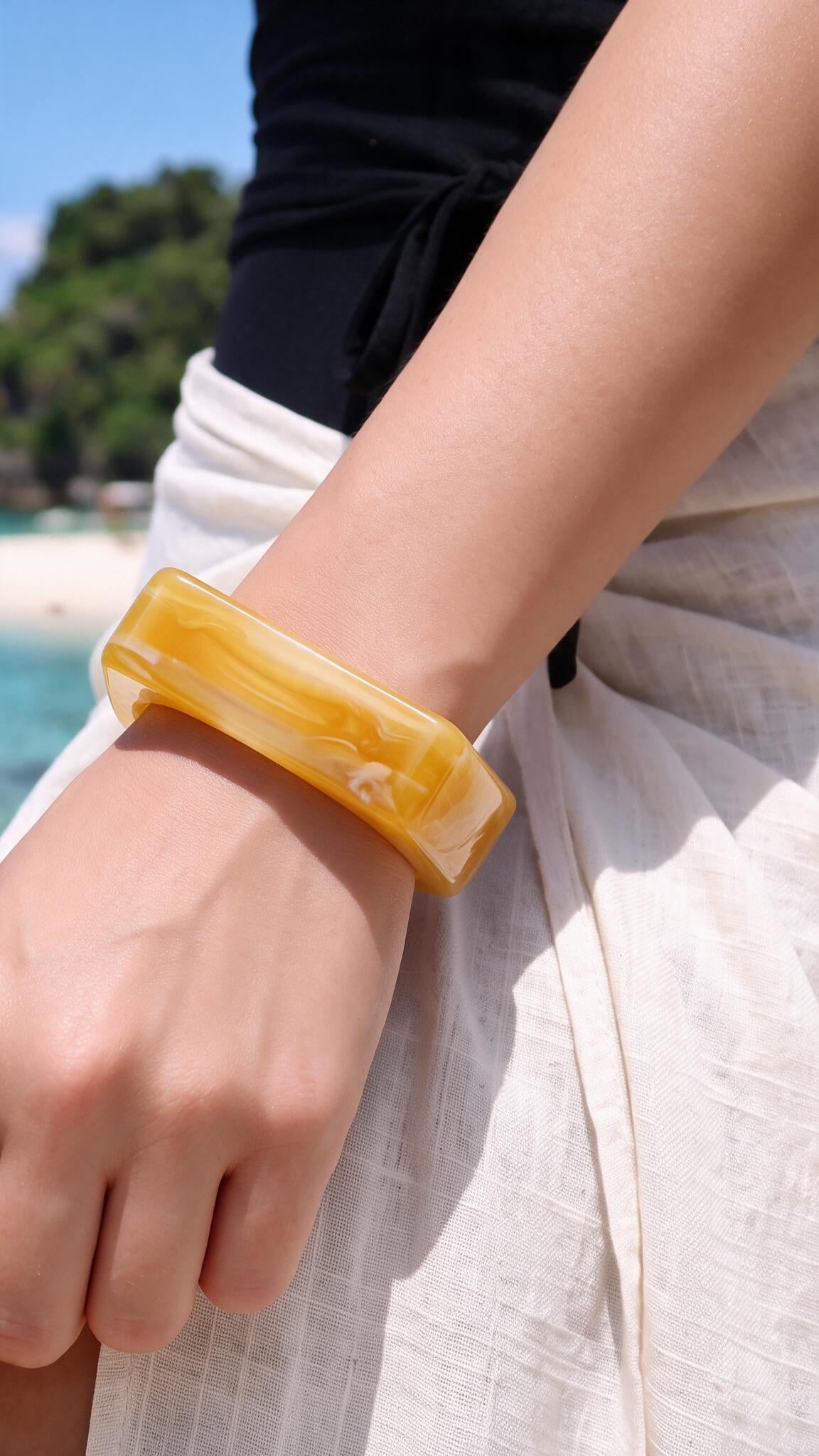 Masa Bangle - Acrylic