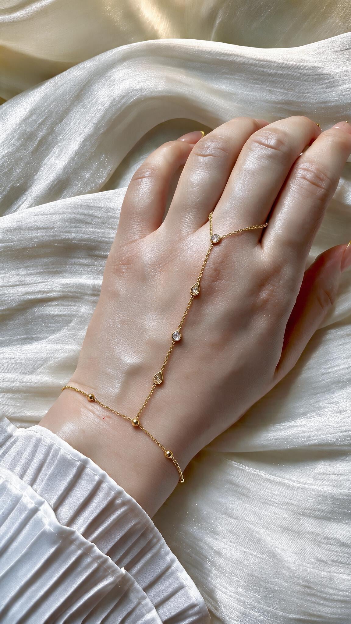 Salma Hand Chain - Stainless Steel